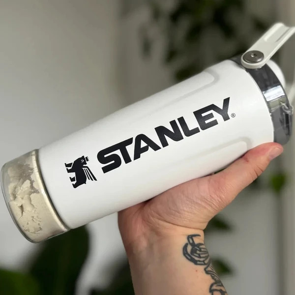 شیکر استنلی ۵۹۰ میل مخزن دار مدل Activate Shaker Bottle اورجینال