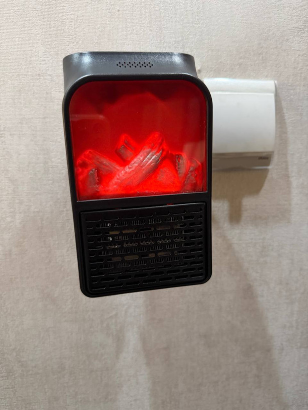 هیتر برقی پریزی Flame Heater 1000 وات طرح شومینه با ریموت کنترل