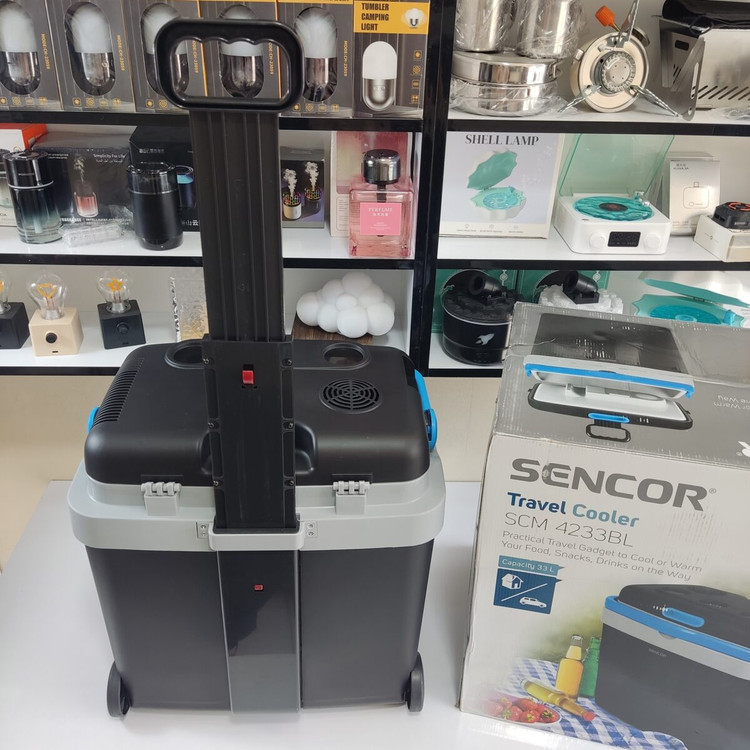 یخچال مسافرتی 33 لیتری سنکور مدل SCM4233BL