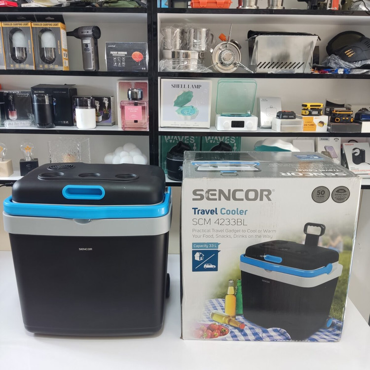 یخچال مسافرتی 33 لیتری سنکور مدل SCM4233BL